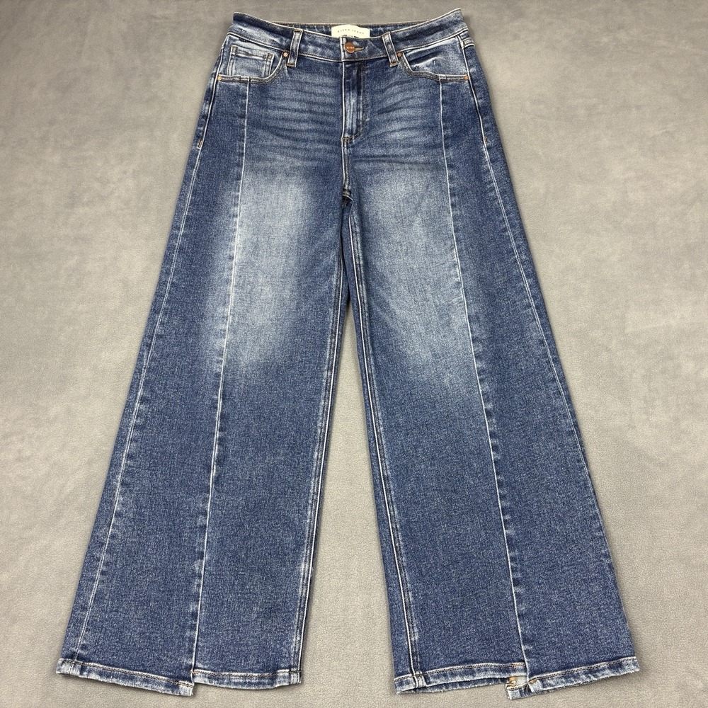 Risen Size 7/28 High-Rise Crop Wide Front and Back Sort Step Hem Dark Wash - Picture 2 of 11
